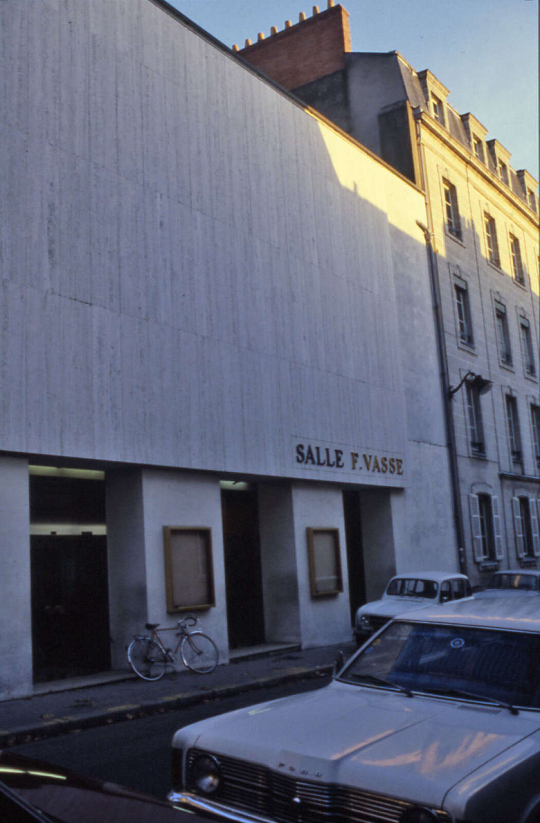 Façade de la salle Vasse rénovée par Evano