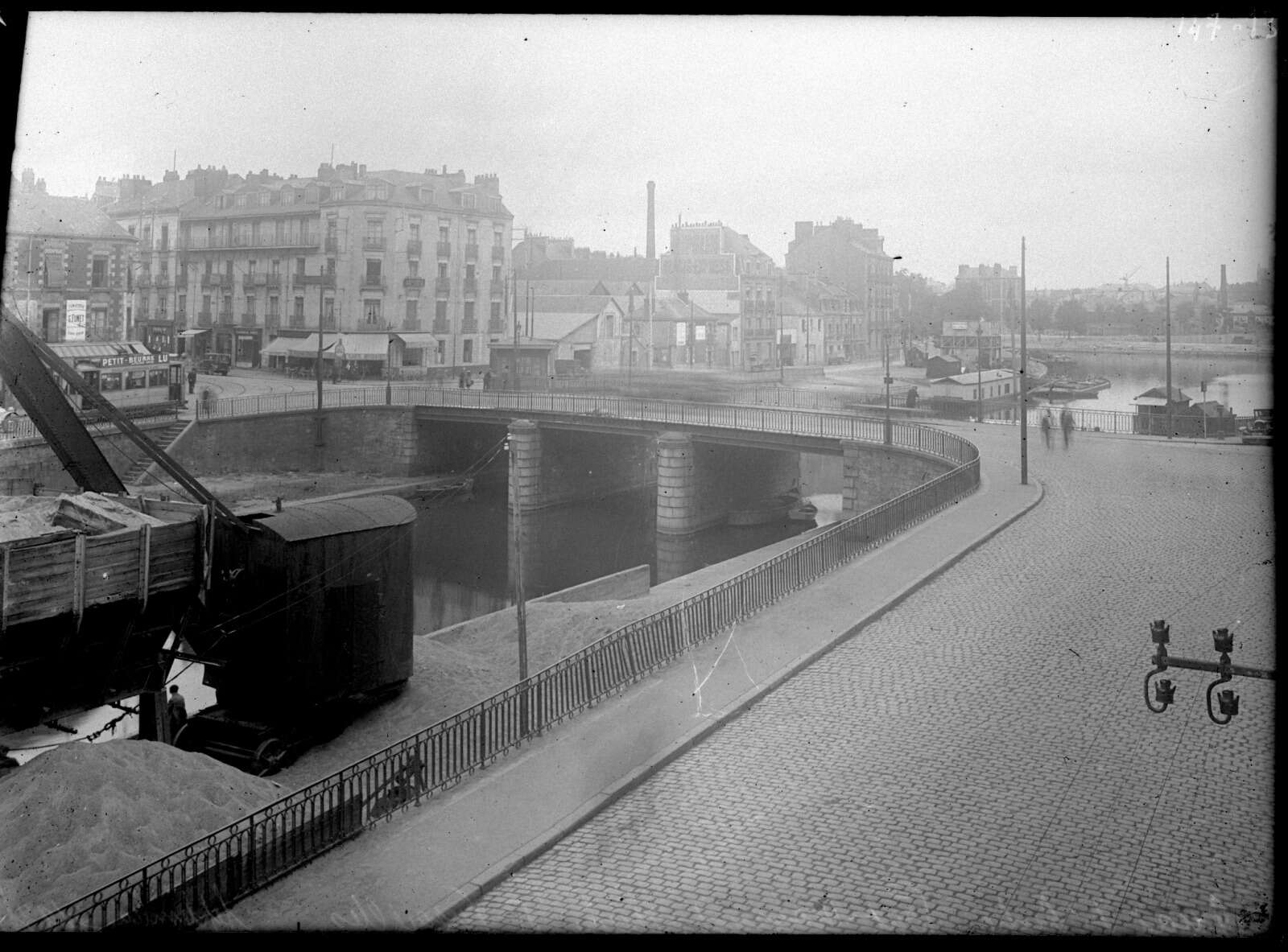 Nouveau pont Morand en métal