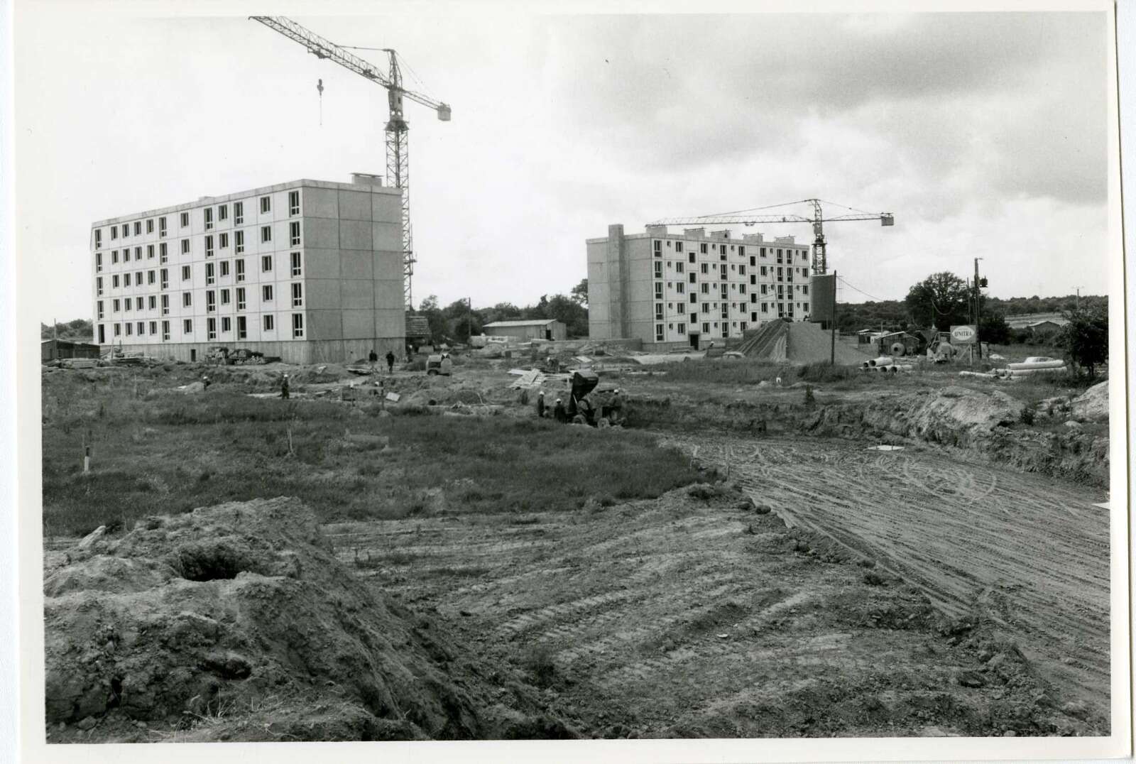 Construction des logements collectifs à la Petite Sensive