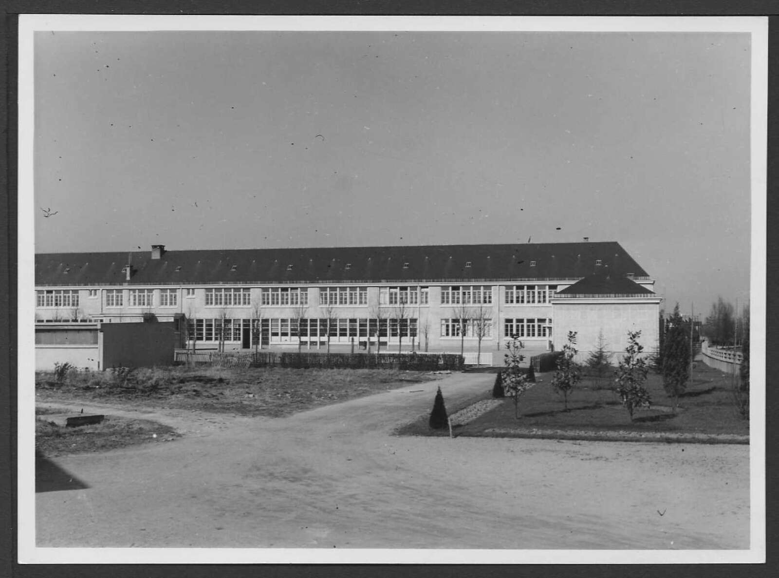 École élémentaire des Marsauderies vue de la cour
