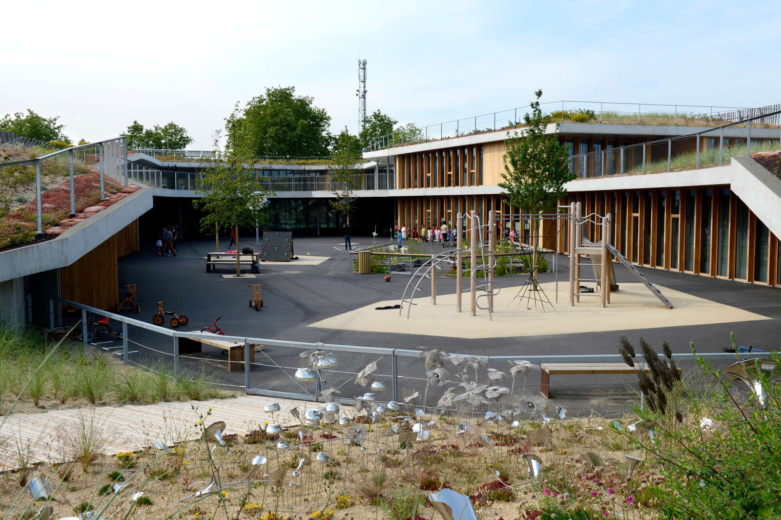 École Aimé Césaire vue de la cour