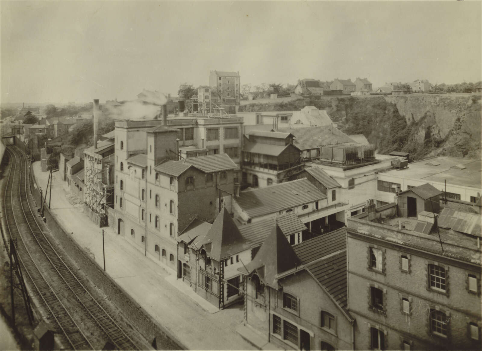 La brasserie Burgelin, dans l'ancienne carrière de Miséry