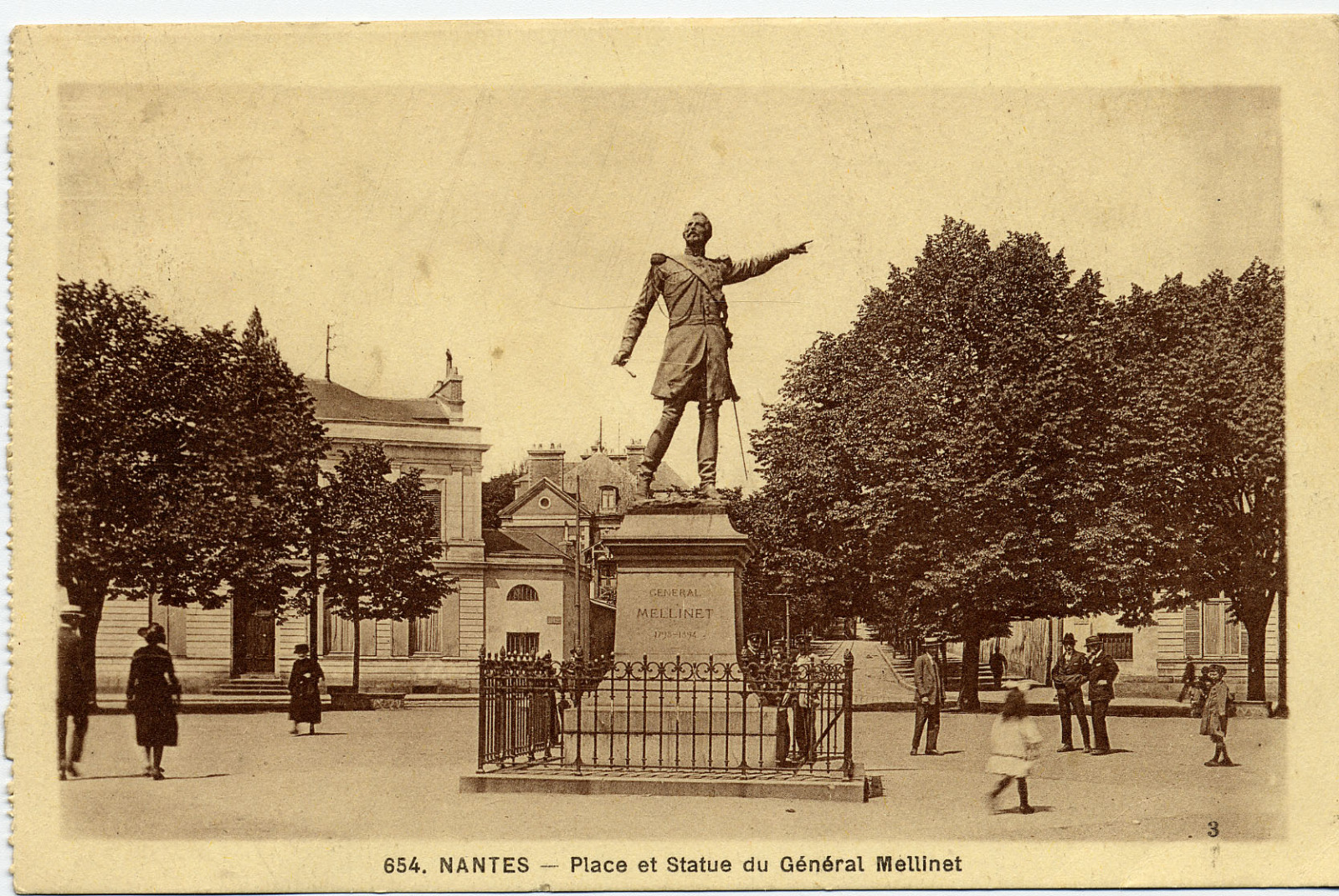 Statue du Général Mellinet