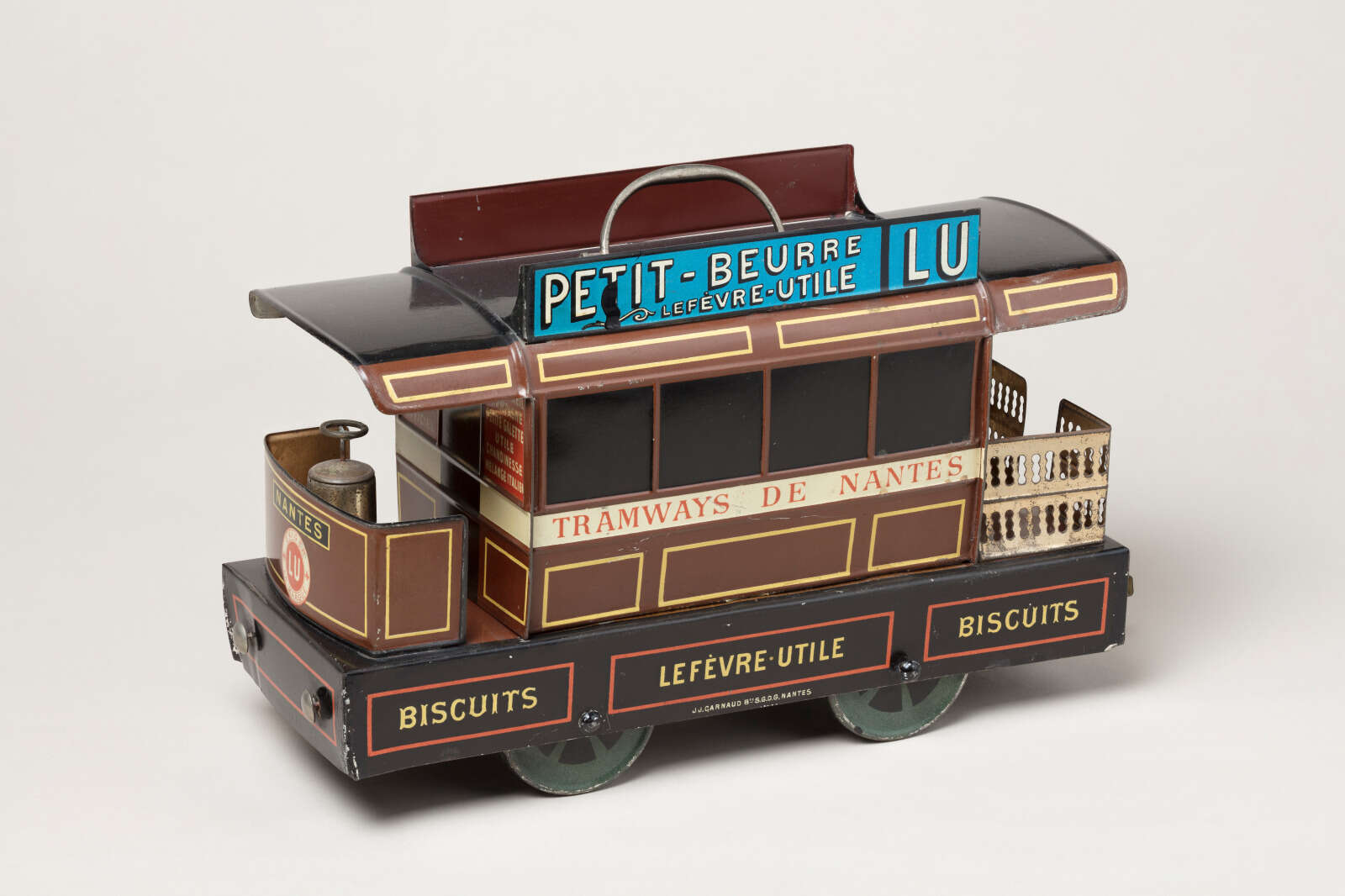 Boîte à biscuits en forme de tramway