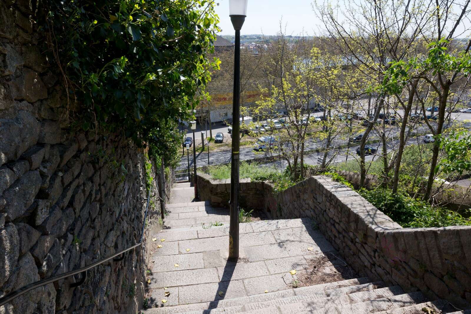 Avenue, promontoire et escalier de Lusançay