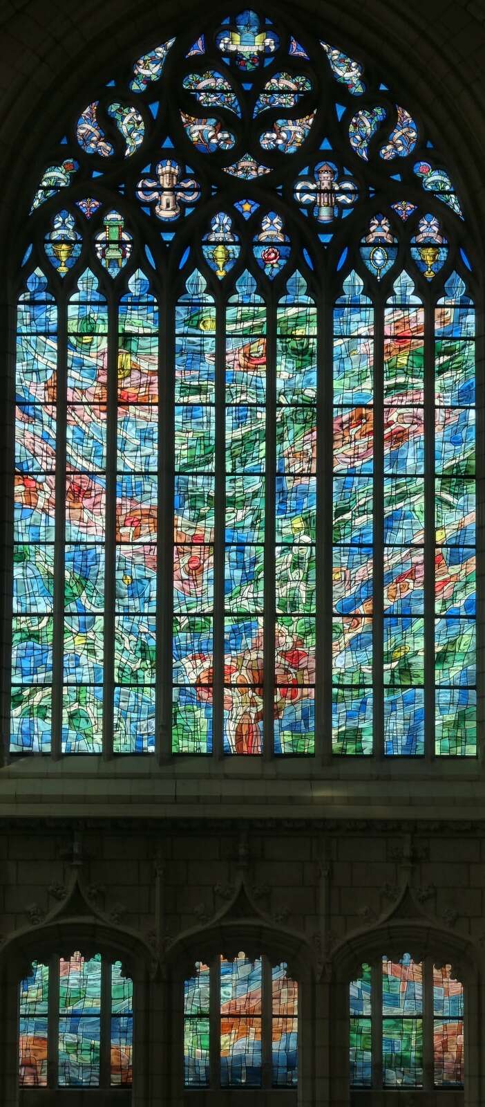 « Les Litanies de la Vierge », vitrail de la baie 215 de la cathédrale Saint-Pierre-et-Saint-Paul