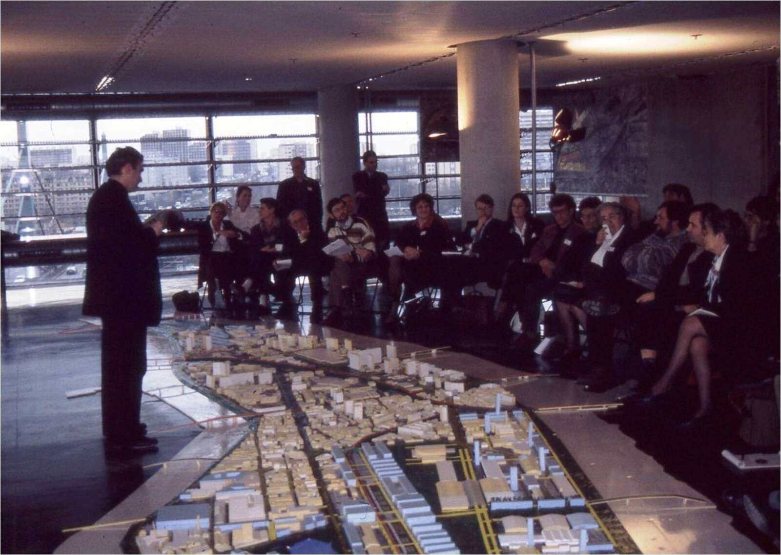 Présentation du plan de Dominique Perrault sur l'aménagement de l'ile de Nantes.