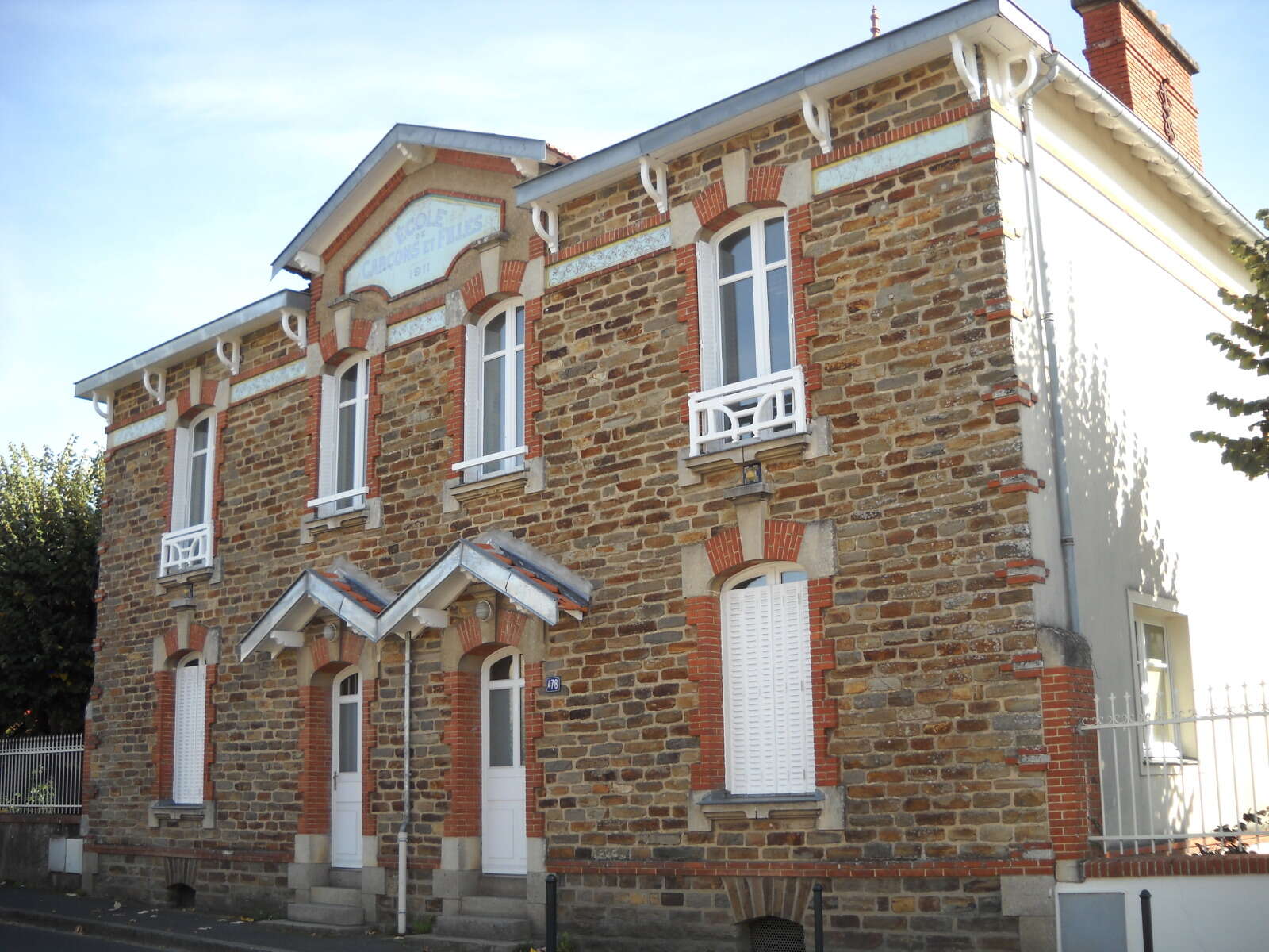 Ancienne école publique de Saint-Joseph de Porterie