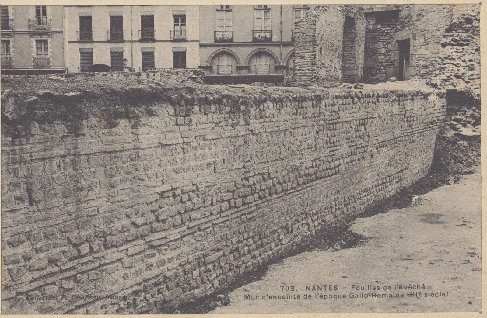 Fouilles de l'Evêché - mur d'enceinte de l'époque gallo-romaine