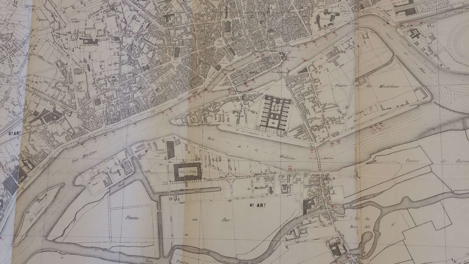 Plan du port de Nantes positionnant les bateaux-lavoirs