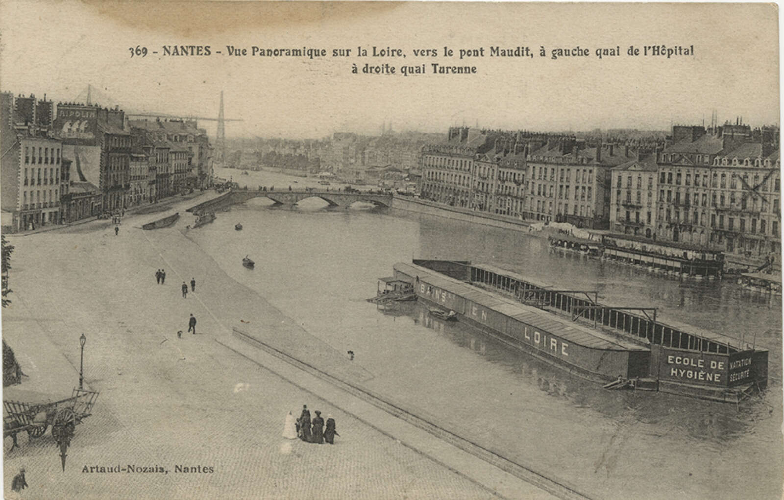 Vue panoramique sur la Loire vers le pont Maudit