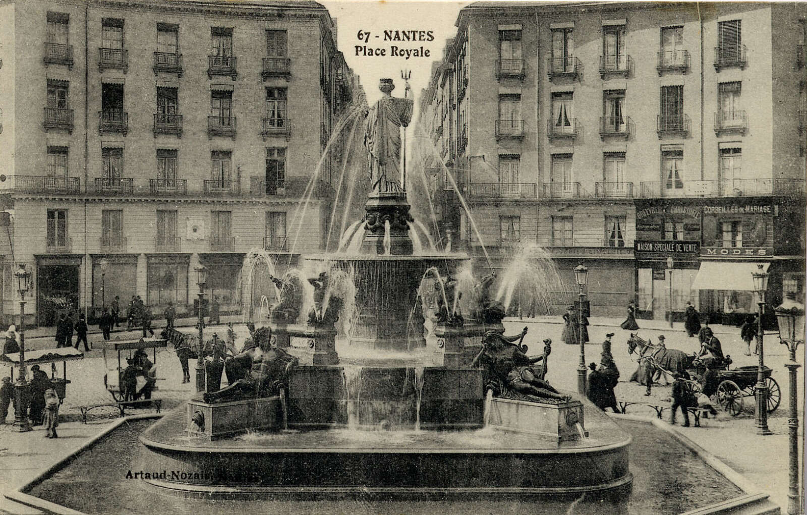 Fontaine de la place Royale