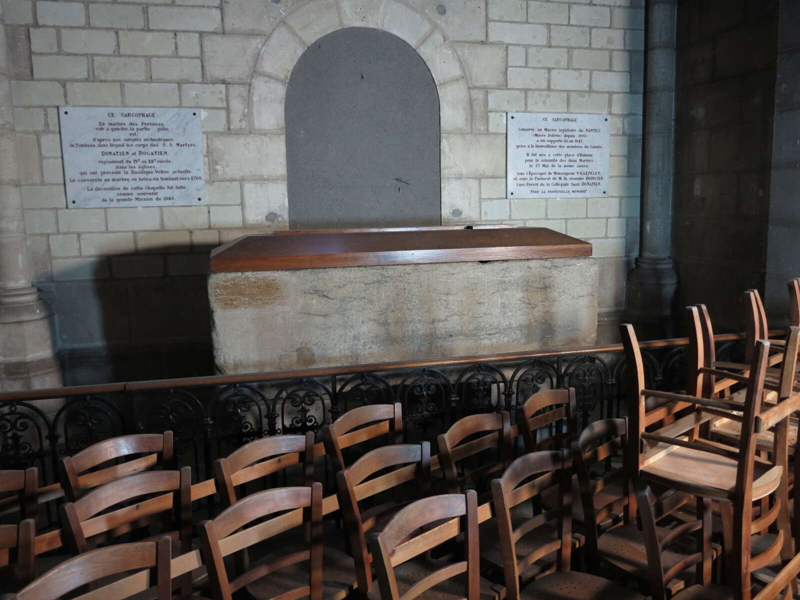 Sarcophage de saint Donatien et saint Rogatien