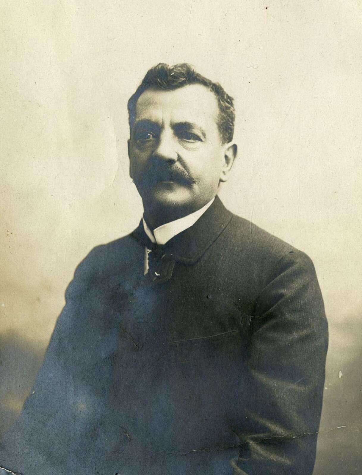 M. Emmanuel Pontet