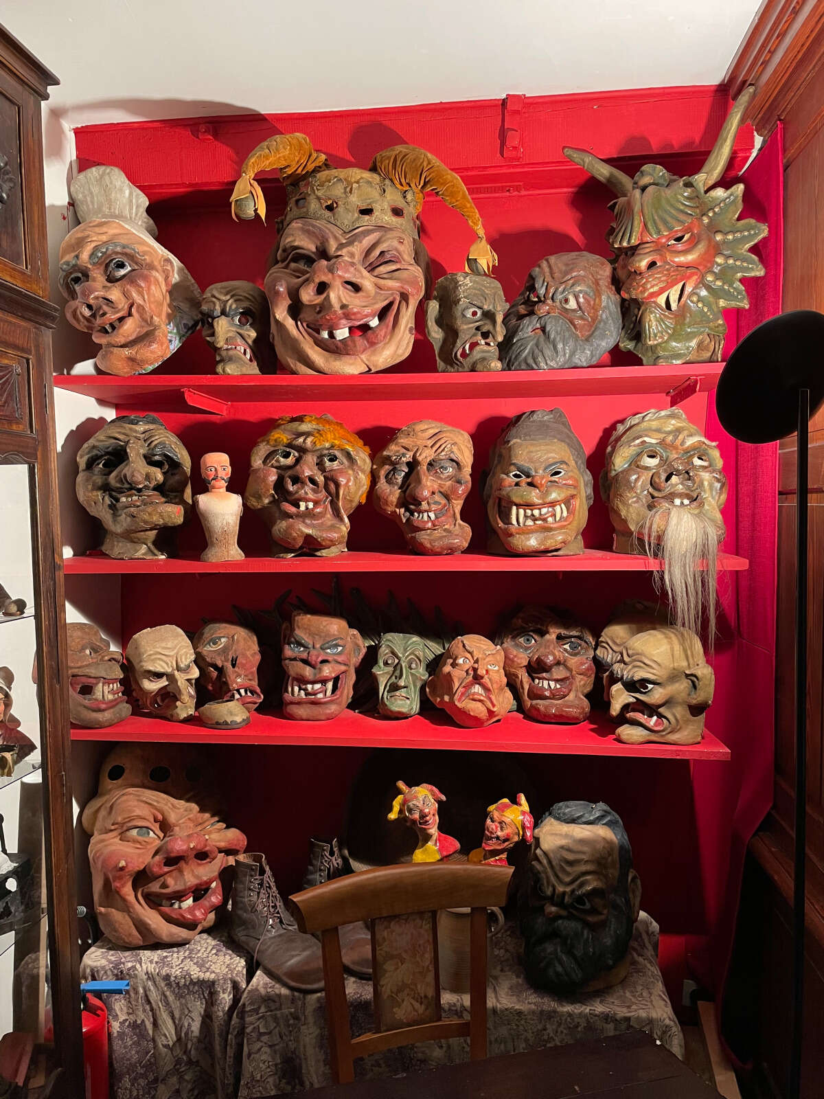 Collection de masques caricaturaux fantastiques