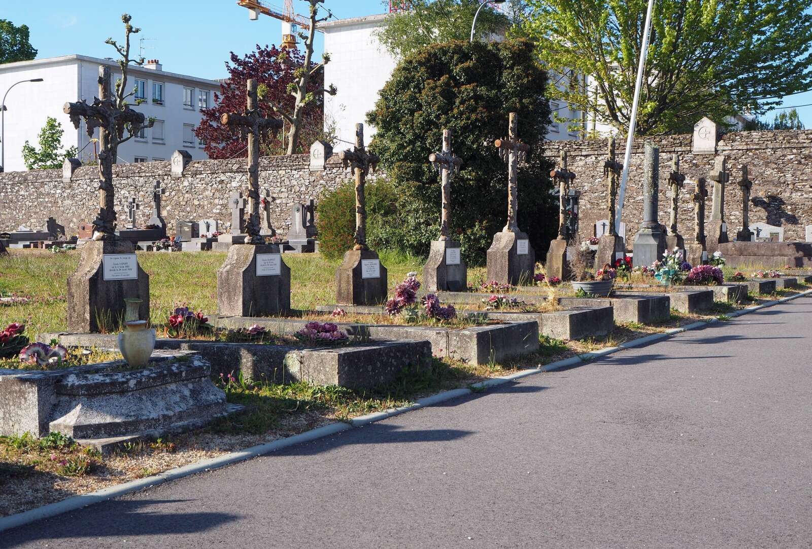 Section des Victimes du Devoir du cimetière Miséricorde