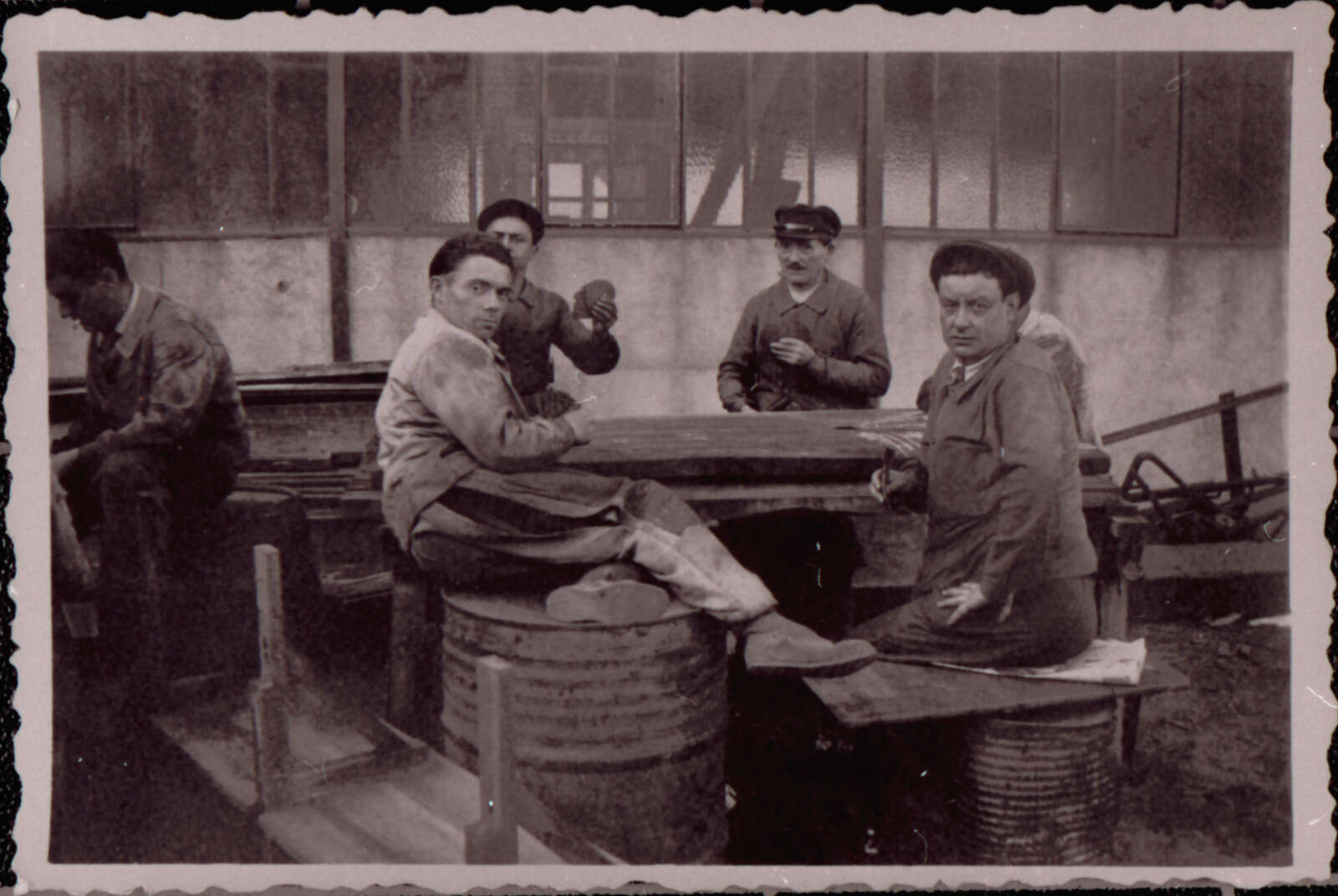 Ouvriers occupant la Nantaise de fonderie en 1936