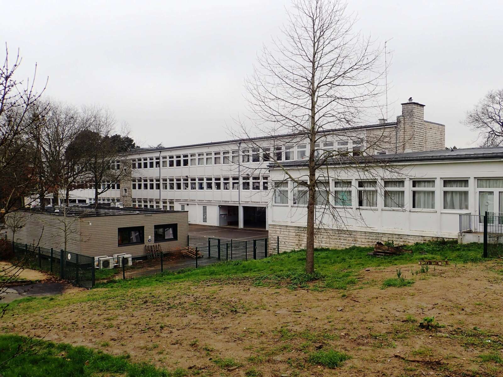 École élémentaire du Coudray depuis la rue du Coudray