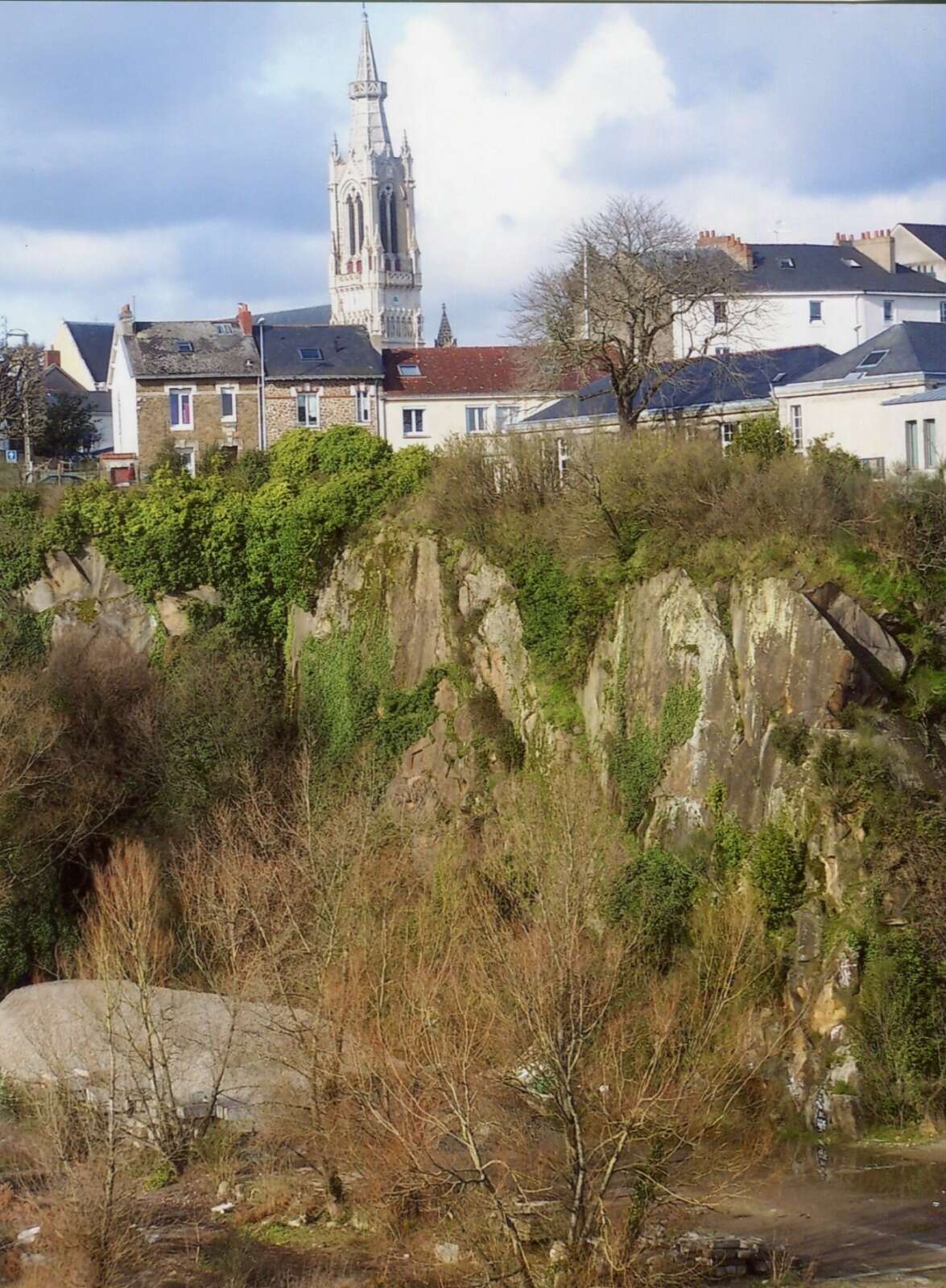 Sainte Anne et la carrière de Miséry