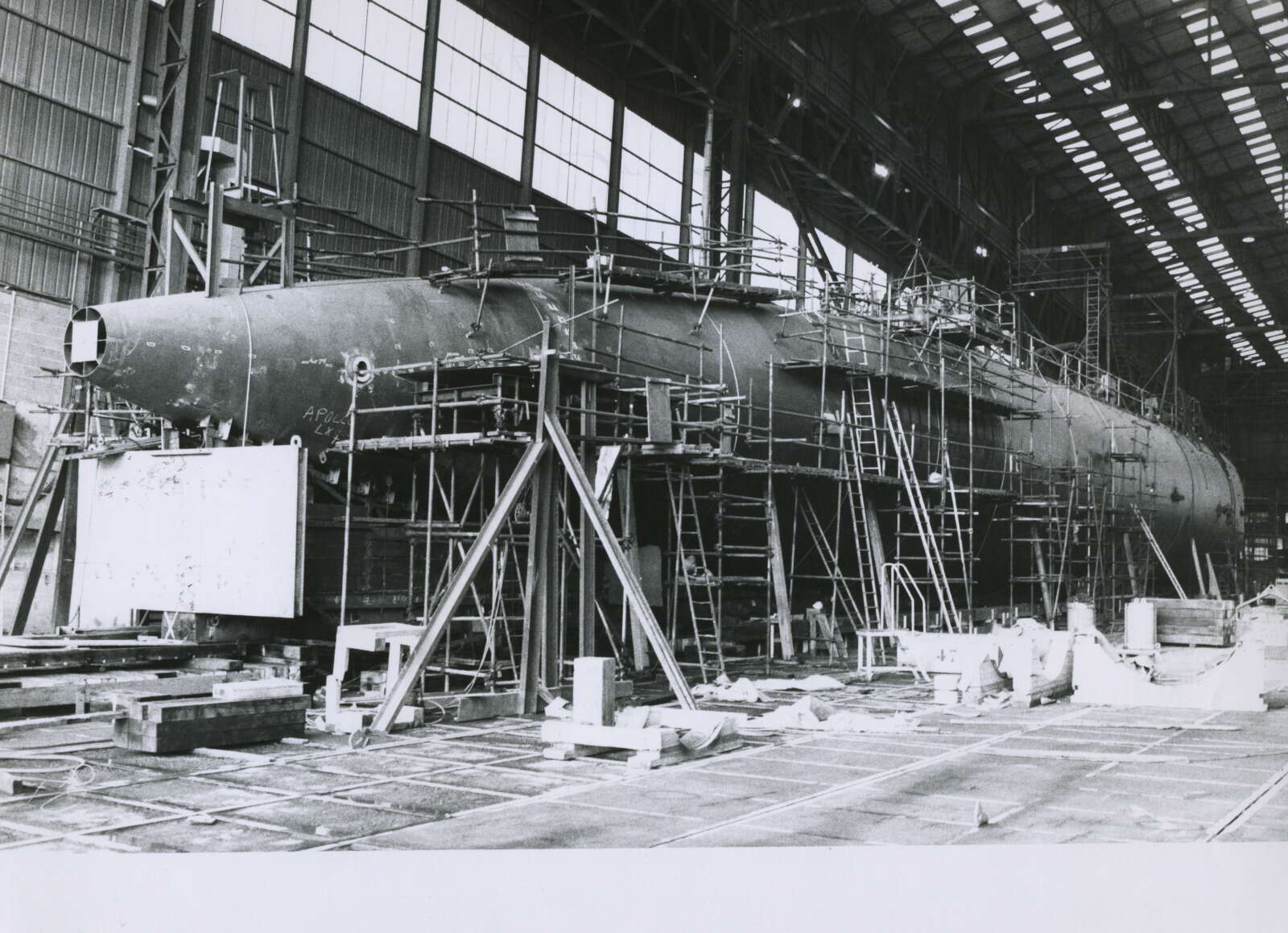 Sous-marin  Hashmat  ou   Kurmat  en construction sous les nefs du chantier Dubigeon