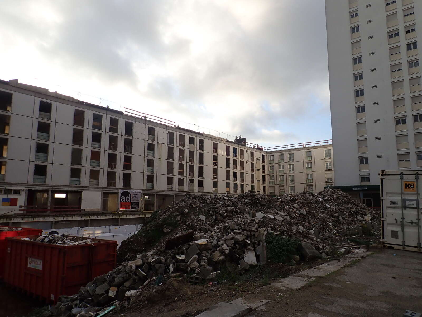 Place des Lauriers en chantier