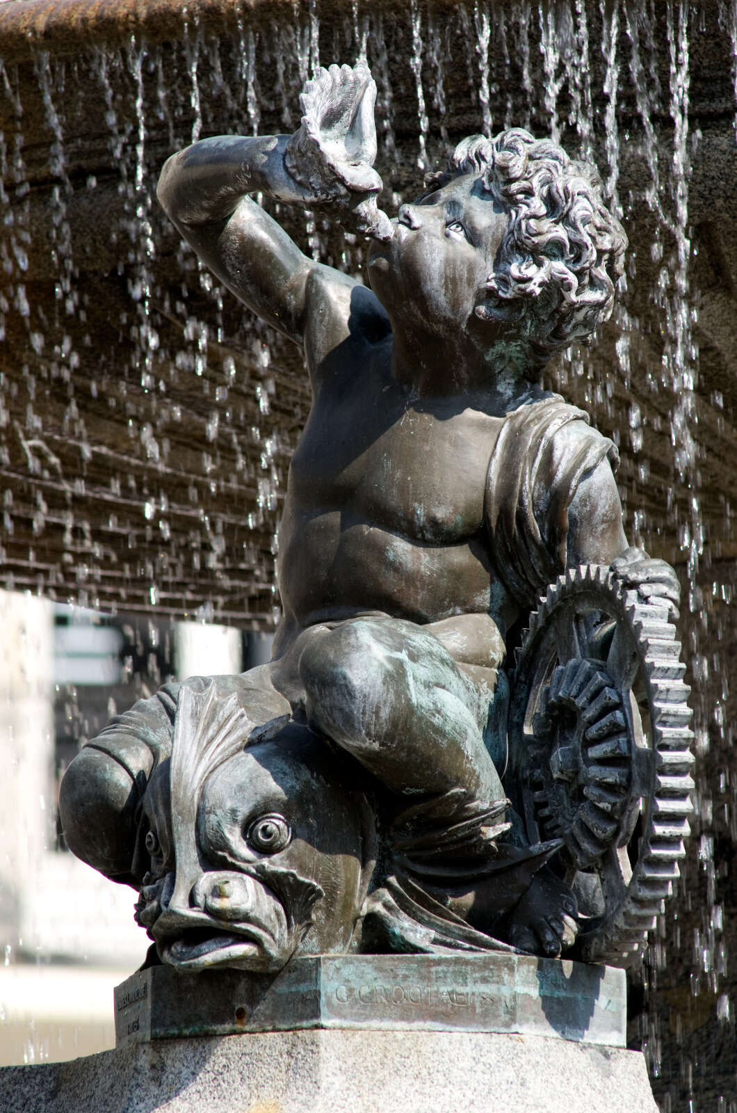 Fontaine place Royale, détail