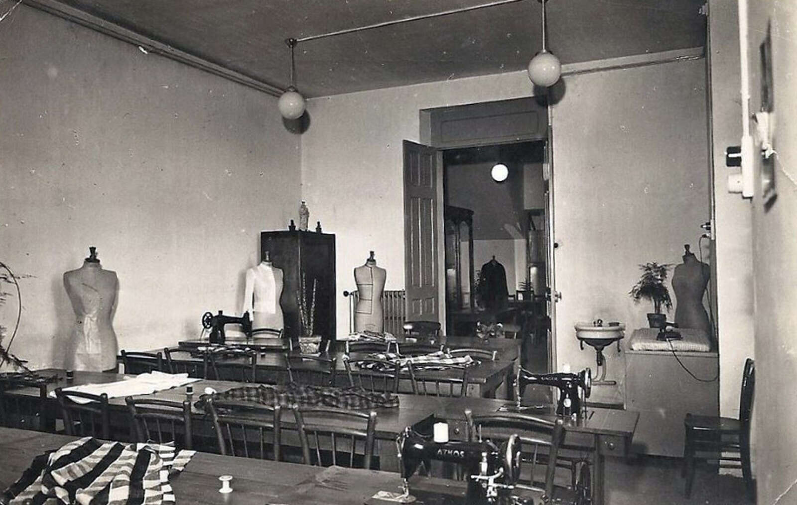 Atelier de couture du centre de formation des Perrières
