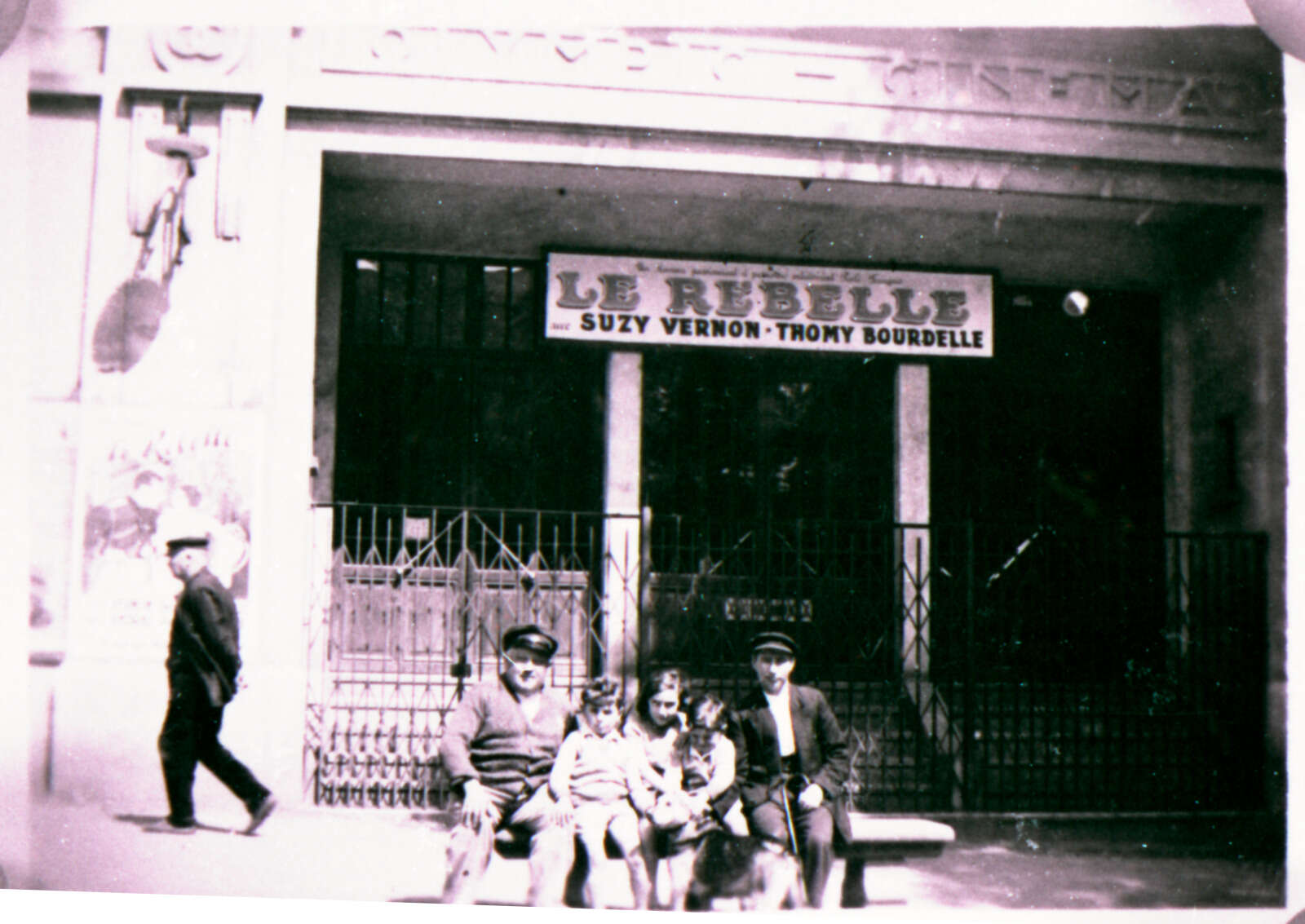Façade du cinéma l'Olympic