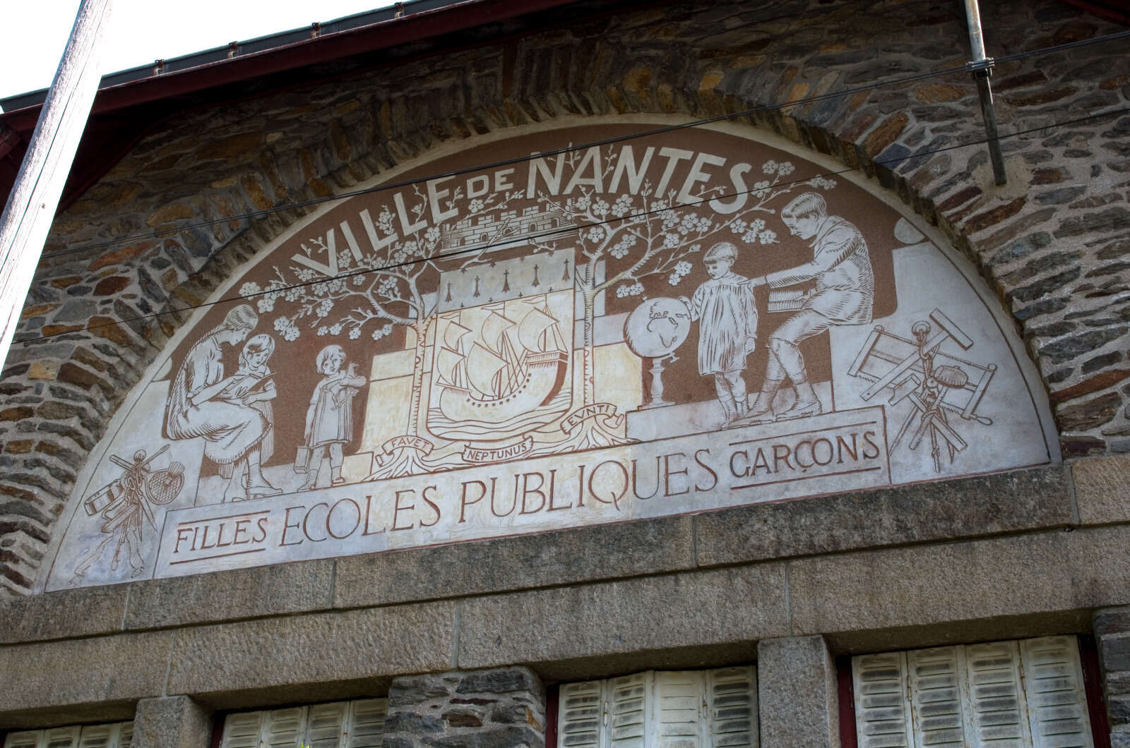 Fronton de l’école François Dallet