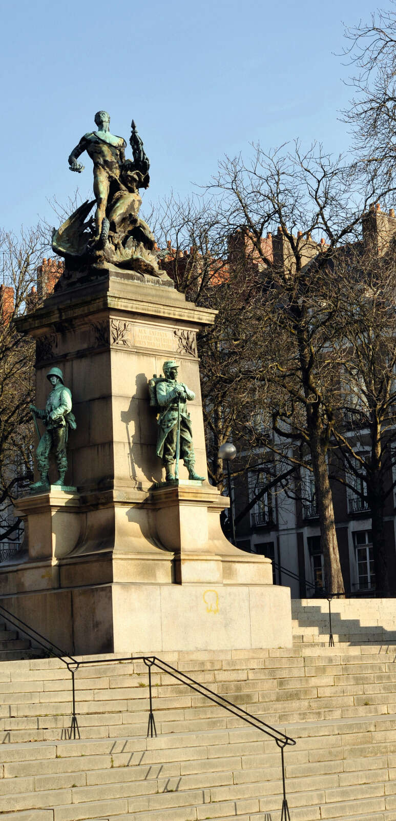 Monument aux morts, cours Saint-Pierre